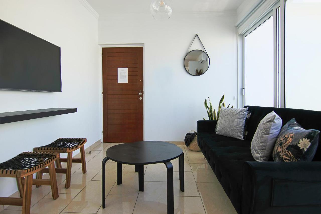 Phaedrus Living: Seaside Luxury Flat Lighthouse 62 Lejlighed Paphos Eksteriør billede