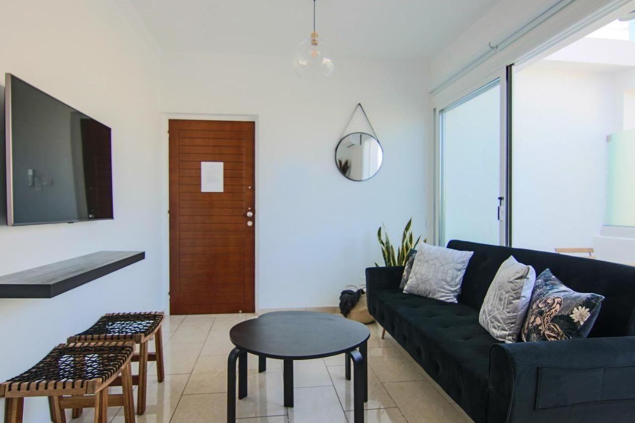 Phaedrus Living: Seaside Luxury Flat Lighthouse 62 Lejlighed Paphos Eksteriør billede